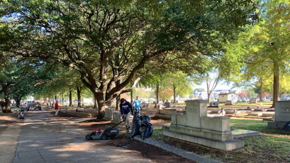 Tuscaloosa’s Historic Evergreen Cemetery Receives TLC